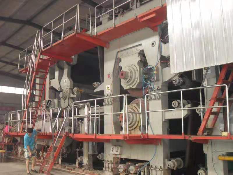 膠輥過(guò)早皸裂、老化